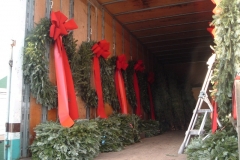Large-wreaths-ready-to-go